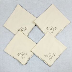 Beige Napkins Set Of 4 With Embroidered Floral Square Scalloped Edges 16" Retro